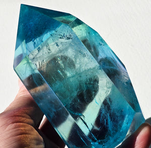 Aqua Aura Quartz Tower