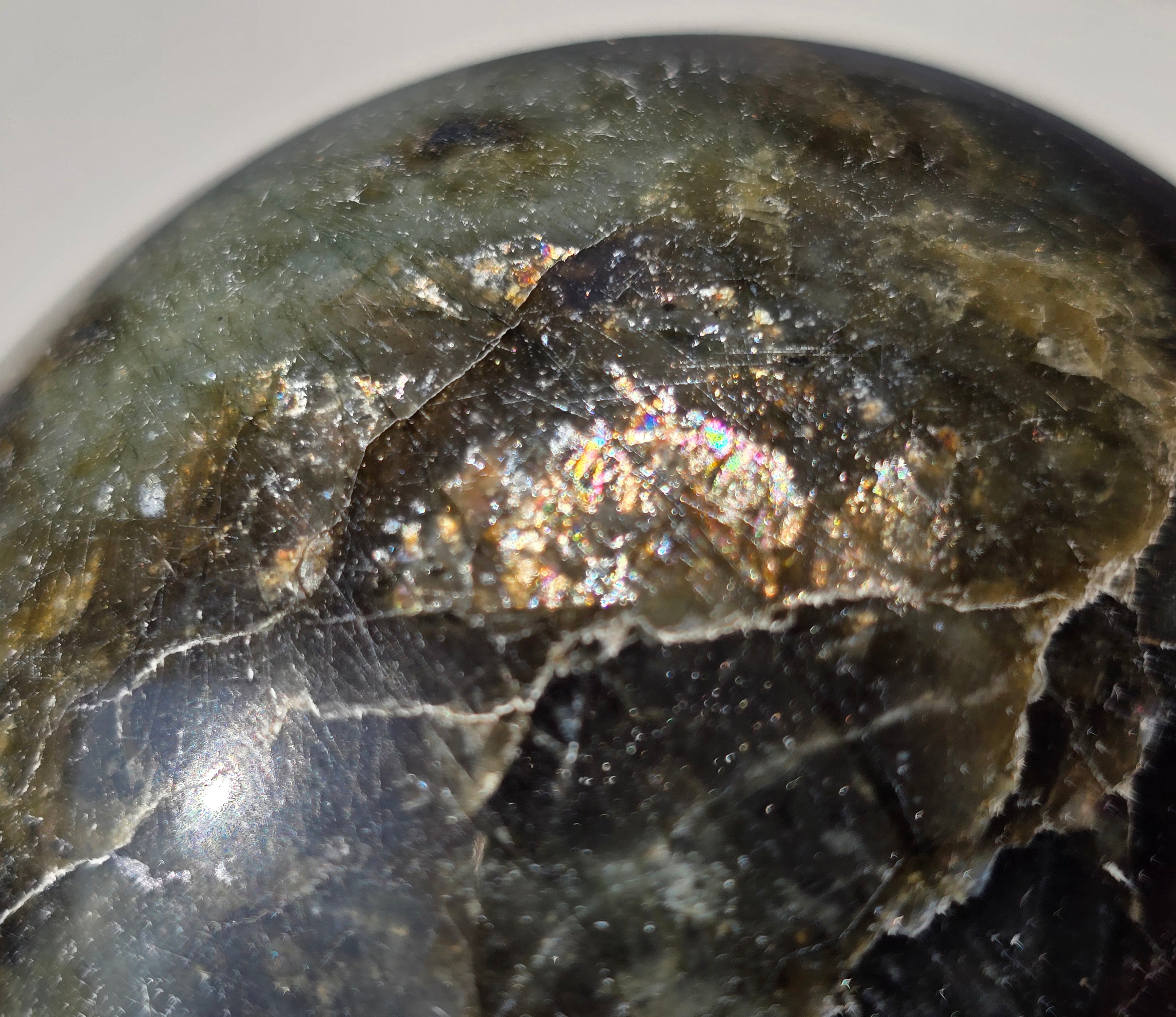 Flashy Labradorite Sphere with rainbow inclusions