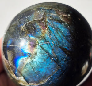 Flashy Labradorite Sphere with rainbow inclusions